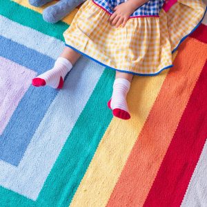 Tapete para crianças em cores l Cores: cru, vermelho, laranja, amarelo, bandeira, azul bebe, celeste e lilas l Koord