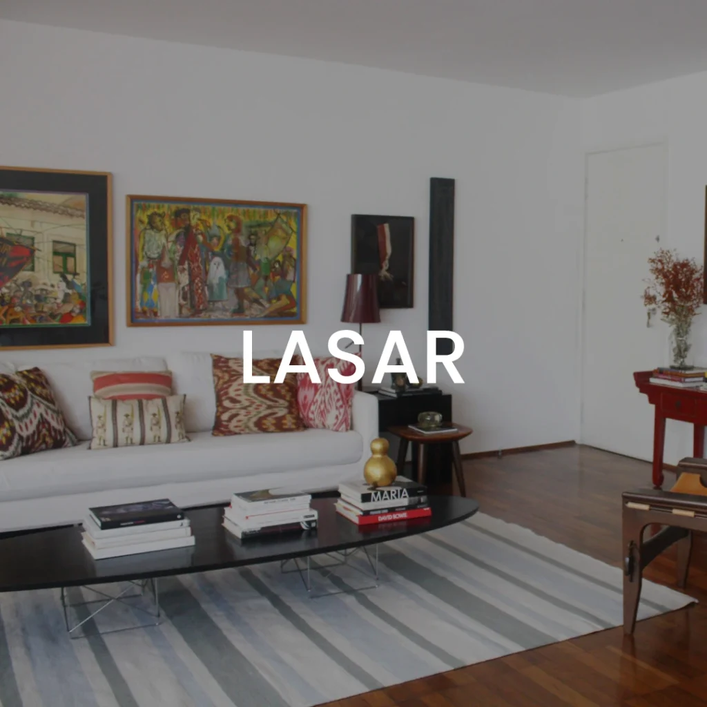 Tapete artesanal listrado modelo Lasar versão Koord
