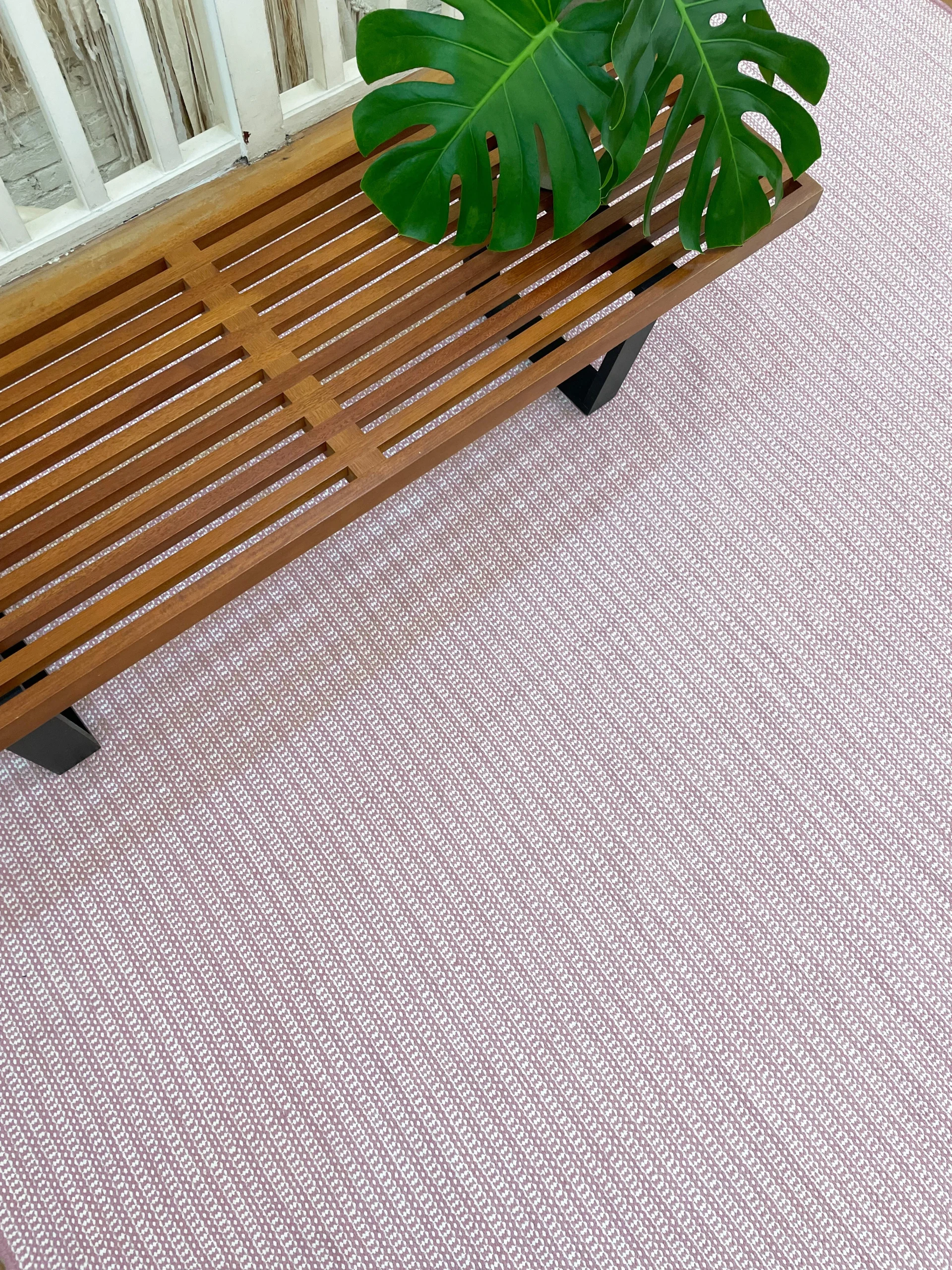 tapete artesanal Raiz-cru-e-rosa-seco-decor-3